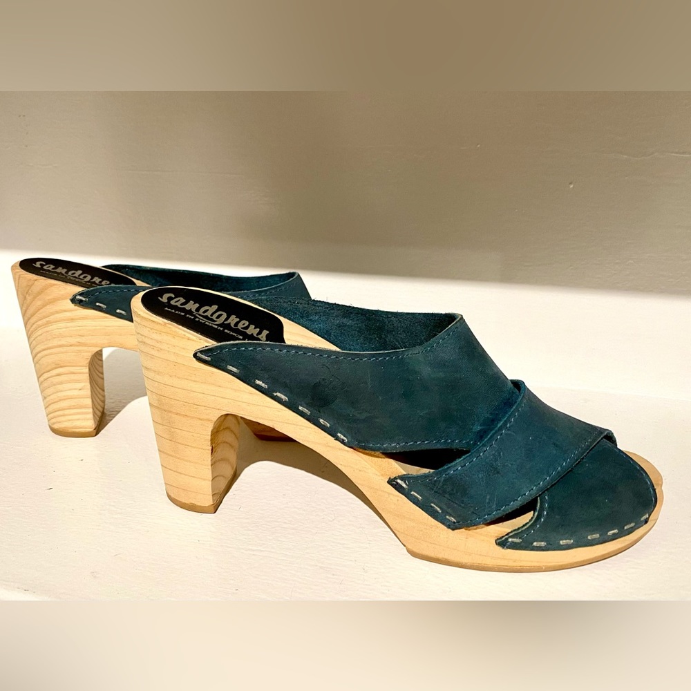 Sandgrens high heel wooden clog mules. Never worn, perfect condition. Size 39.